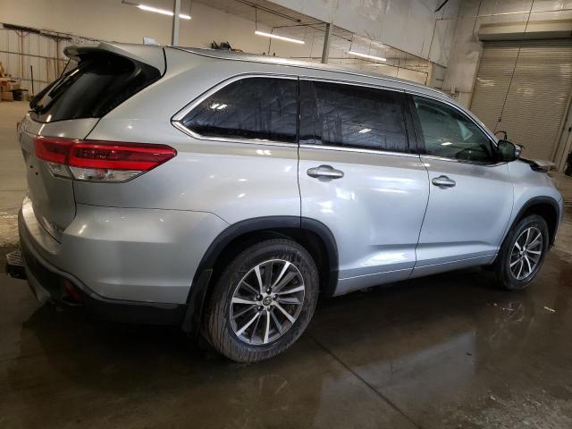 Photo 3 from auction – 2018 TOYOTA HIGHLANDER with VIN 5TDJZRFH0JS892387