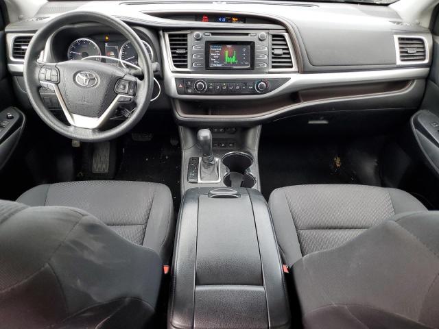 Фото 8 с аукциона – 2018 TOYOTA HIGHLANDER с VIN 5TDBZRFH5JS857509