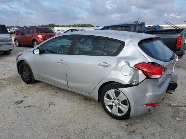 Photo 2 from auction – 2016 KIA FORTE LX with VIN KNAFK5A86G5590186