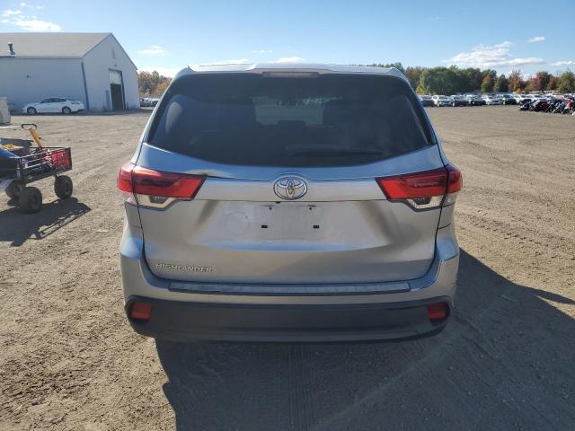 Photo 6 from auction – 2019 TOYOTA HIGHLANDER with VIN 5TDZARFH5KS061110
