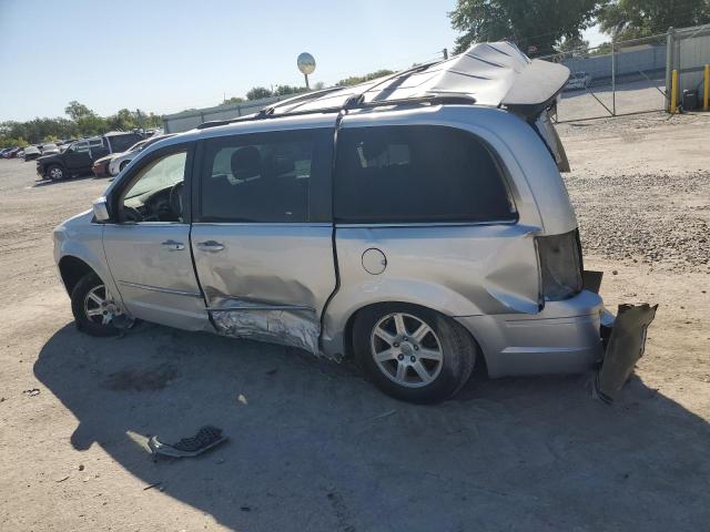 Photo 2 from auction – 2010 CHRYSLER TOWN & COU with VIN 2A4RR5D14AR428071