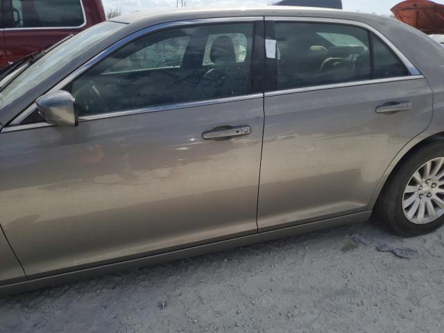 Photo 12 from auction – 2014 CHRYSLER 300 with VIN 2C3CCAAG9EH175635