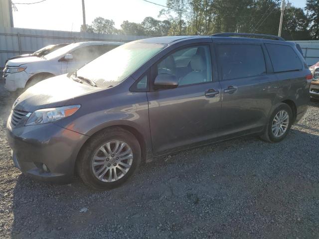 Photo 1 from auction – 2013 TOYOTA SIENNA XLE with VIN 5TDYK3DC0DS317539