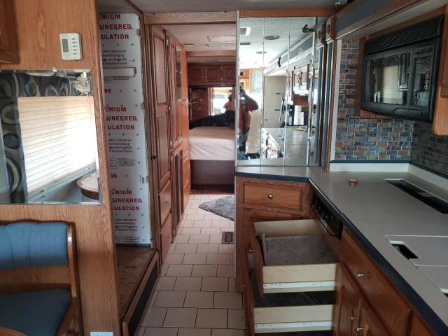 Photo 6 from auction – 2000 MONA MOTORHOME with VIN 1RF120515Y2007938