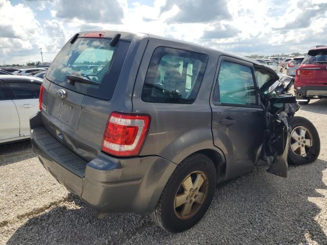 Photo 3 from auction – 2011 FORD ESCAPE XLS with VIN 1FMCU0C77BKA61701