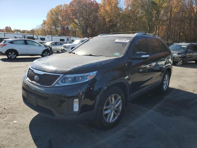 KIA SORENTO LX 2014 with VIN 5XYKT4A67EG472403 - Photo from auction