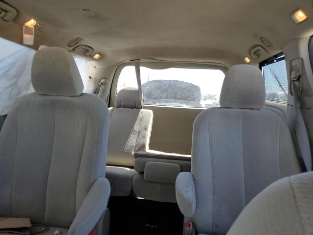 Photo 10 from auction – 2011 TOYOTA SIENNA LE with VIN 5TDJK3DC8BS023725