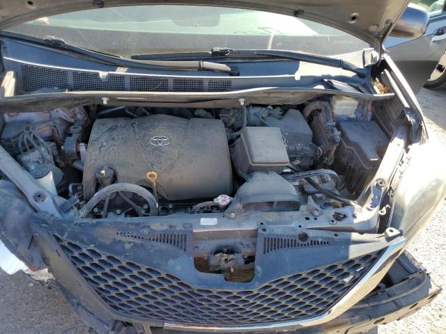 Photo 12 from auction – 2017 TOYOTA SIENNA SE with VIN 5TDXZ3DC4HS899772