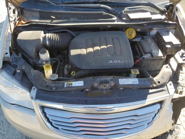 Photo 12 from auction – 2015 CHRYSLER TOWN & COU with VIN 2C4RC1BG2FR739772