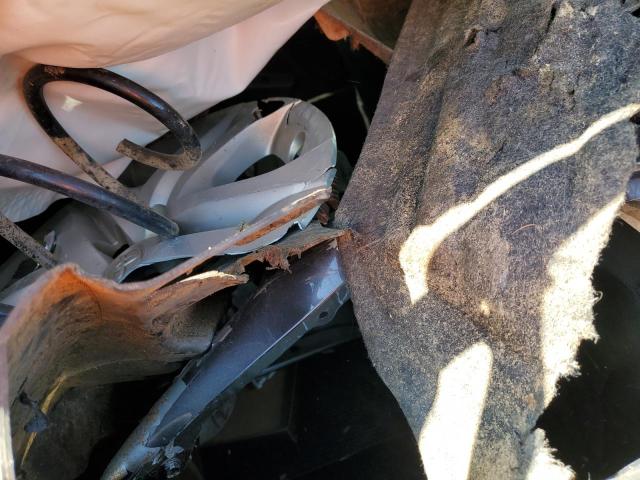 Photo 11 from auction – 2015 TOYOTA RAV4 LE with VIN JTMBFREV0FJ037200