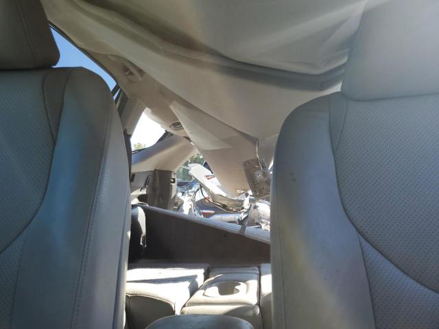 Photo 10 from auction – 2007 TOYOTA RAV4 LIMIT with VIN JTMZK31V775012432