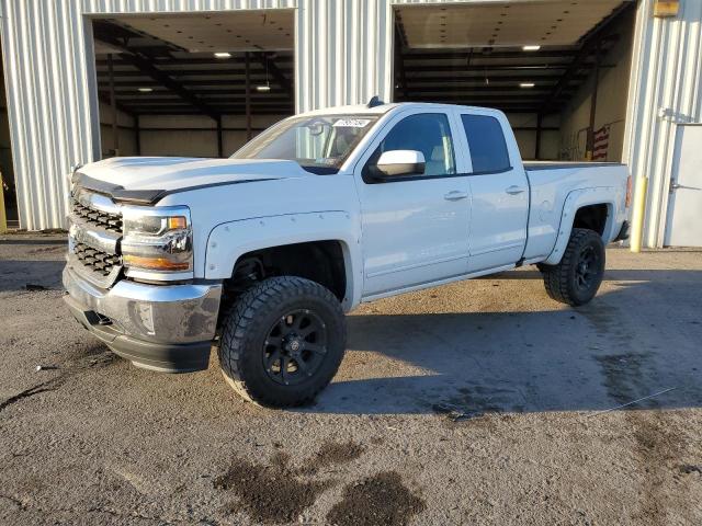 CHEVROLET SILVERADO 2017 with VIN 1GCVKREC8HZ140473 - Photo from auction