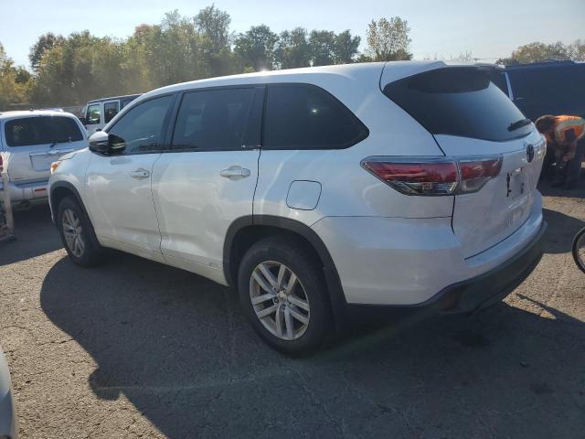 Photo 2 from auction – 2015 TOYOTA HIGHLANDER with VIN 5TDBKRFH6FS118841