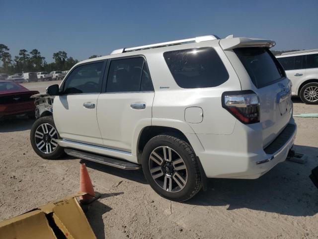 Photo 2 from auction – 2018 TOYOTA 4RUNNER SR with VIN JTEZU5JR5J5175348