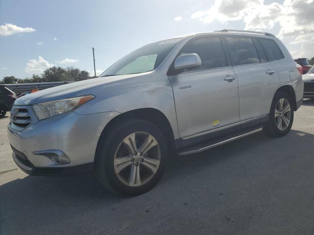 TOYOTA HIGHLANDER 2013 with VIN 5TDYK3EHXDS114197 - Photo from auction