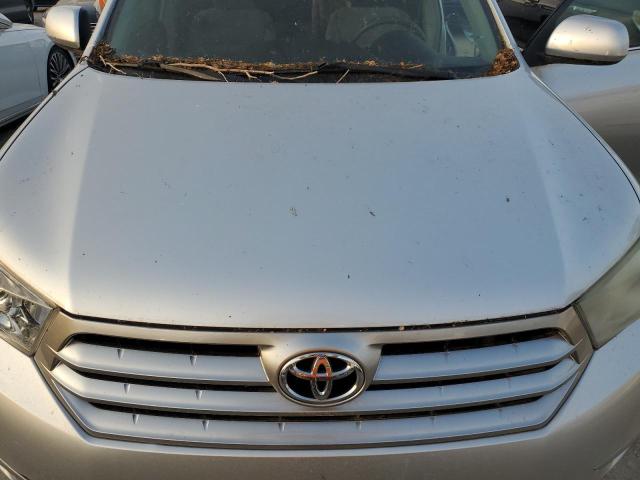 Photo 12 from auction – 2011 TOYOTA HIGHLANDER with VIN 5TDZK3EHXBS040880