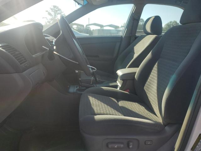 Photo 7 from auction – 2005 TOYOTA CAMRY LE with VIN 4T1BE32K35U600968