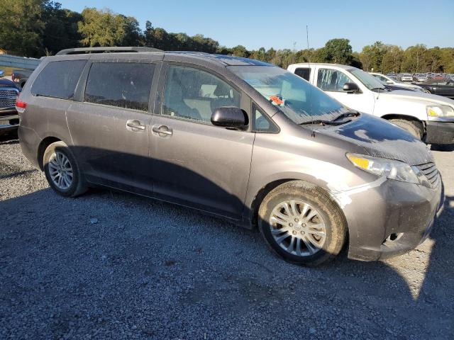 Photo 4 from auction – 2013 TOYOTA SIENNA XLE with VIN 5TDYK3DC0DS317539