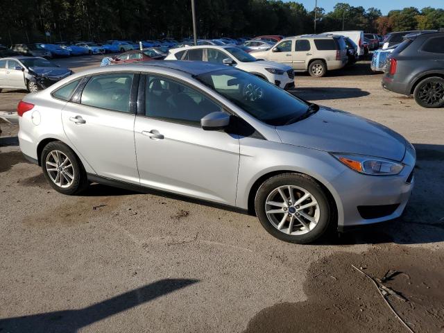 Foto 4 de la subasta – 2018 FORD FOCUS SE con VIN 1FADP3FE5JL208138