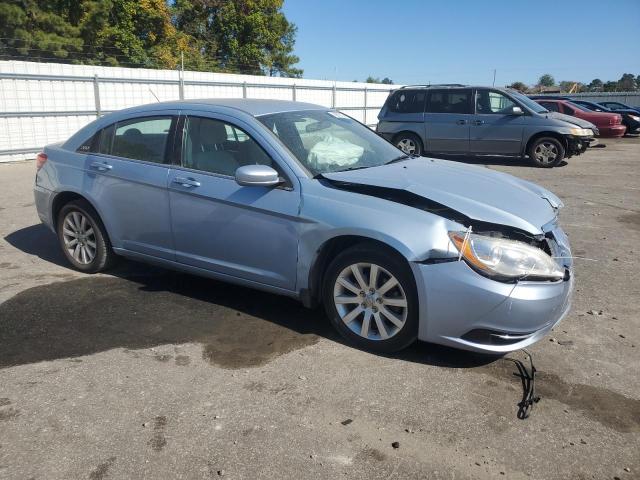 Photo 4 from auction – 2014 CHRYSLER 200 LX with VIN 1C3CCBAB4EN141622