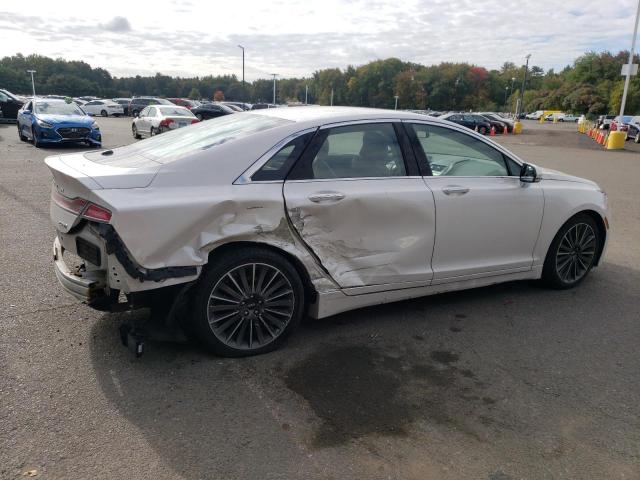 Снимка 3 от търг – 2016 LINCOLN MKZ с VIN 3LN6L2J98GR620238