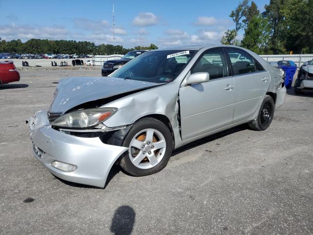 TOYOTA CAMRY LE 2003 with VIN 4T1BF30K43U553639 - Photo from auction
