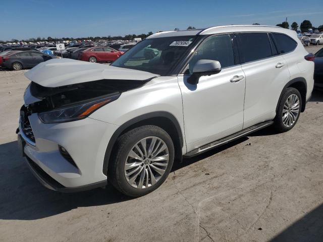 TOYOTA HIGHLANDER 2023 with VIN 5TDKDRBH6PS005943 - Photo from auction