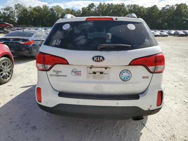 Photo 6 from auction – 2015 KIA SORENTO LX with VIN 5XYKT4A61FG567394