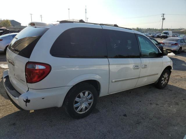 Photo 3 from auction – 2005 CHRYSLER TOWN & COU with VIN 2C4GP54L45R497224