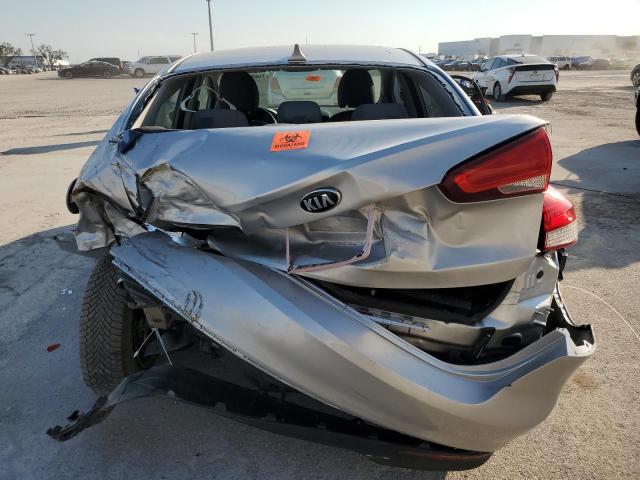 Photo 6 from auction – 2017 KIA FORTE LX with VIN 3KPFK4A74HE038308