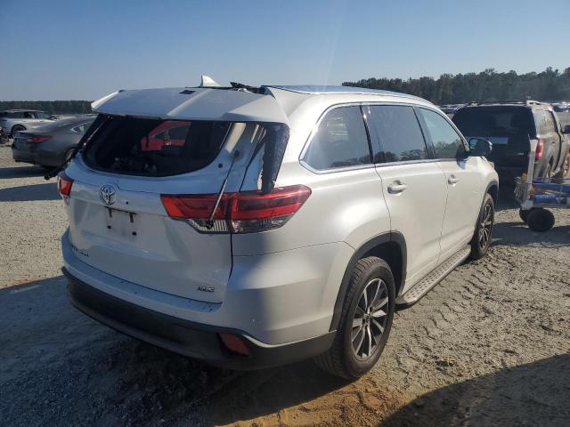 Foto 3 de la subasta – 2018 TOYOTA HIGHLANDER con VIN 5TDKZRFH4JS526680