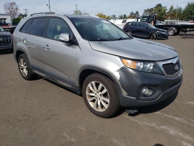 Photo 4 from auction – 2013 KIA SORENTO EX with VIN 5XYKUDA63DG399994
