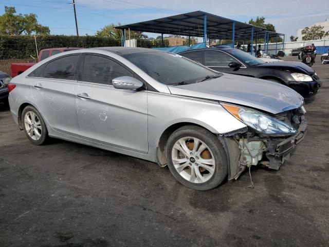 Photo 4 from auction – 2013 HYUNDAI SONATA SE with VIN 5NPEC4AC4DH679521