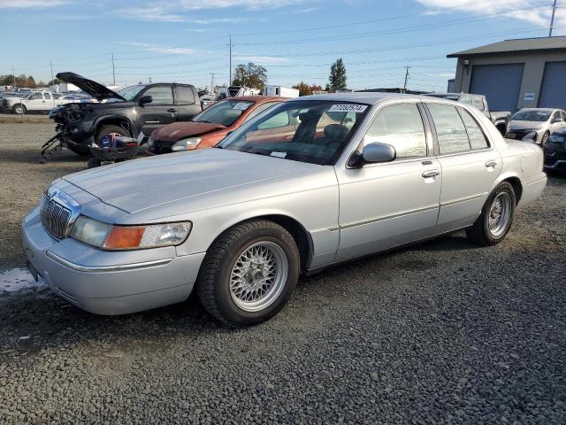 MERCURY MARQUIS 2001 with VIN 2MEFM75W71X614338 - Photo from auction