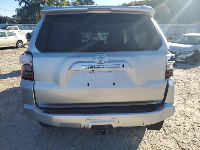Photo 6 from auction – 2022 TOYOTA 4RUNNER SR with VIN JTEMU5JR0N6063230