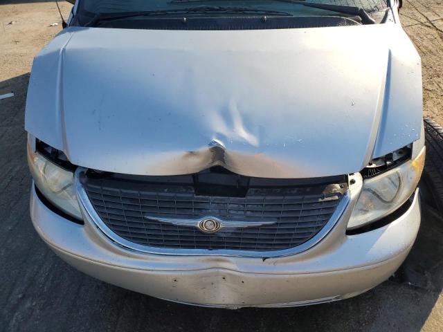 Photo 12 from auction – 2002 CHRYSLER TOWN & COU with VIN 2C8GP64LX2R545504