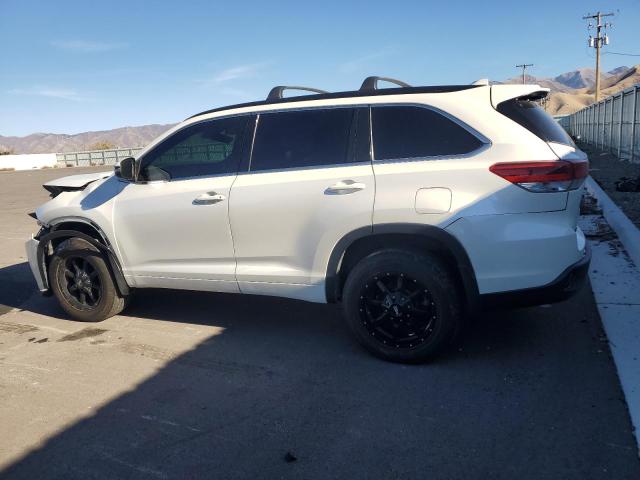 Photo 2 from auction – 2018 TOYOTA HIGHLANDER with VIN 5TDJZRFH6JS812574