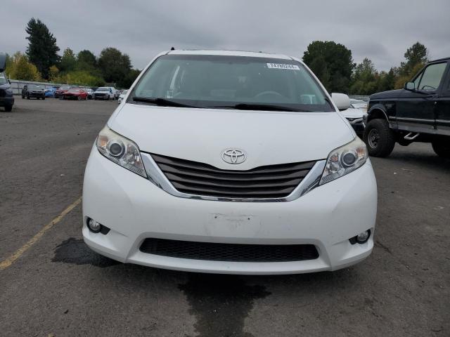 Photo 5 from auction – 2011 TOYOTA SIENNA XLE with VIN 5TDYK3DC5BS052517