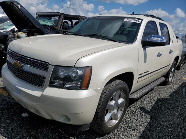 CHEVROLET AVALANCHE 2013 with VIN 3GNTKGE77DG225790 - Photo from auction