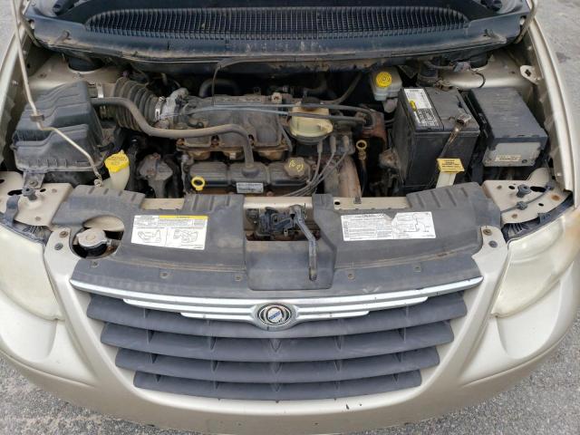 Photo 12 from auction – 2005 CHRYSLER TOWN & COU with VIN 2C4GP54L65R211549