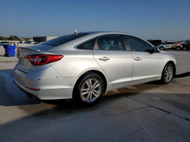 Photo 3 from auction – 2017 HYUNDAI SONATA SE with VIN 5NPE24AF2HH548719