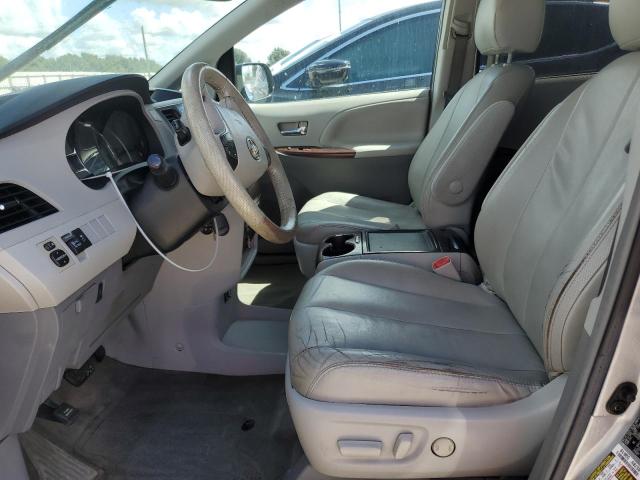 Photo 7 from auction – 2013 TOYOTA SIENNA XLE with VIN 5TDYK3DC2DS298699