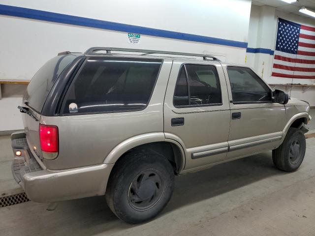 Photo 3 from auction – 2001 CHEVROLET BLAZER with VIN 1GNDT13W21K217836
