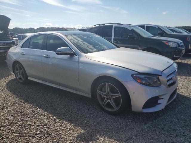Photo 4 from auction – 2018 MERCEDES-BENZ E 300 with VIN WDDZF4JB6JA308238