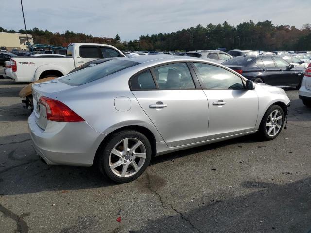 Photo 3 from auction – 2015 VOLVO S60 with VIN YV126MFA9F1316573