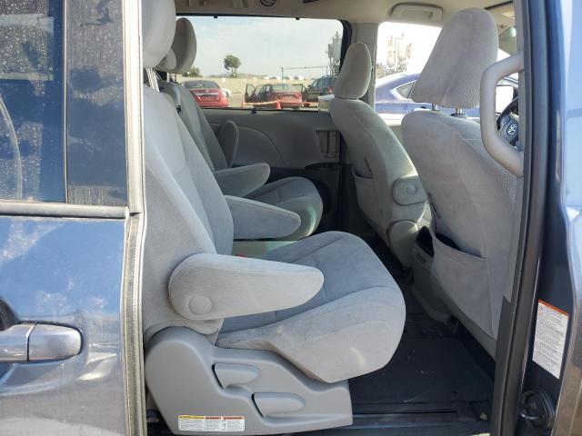 Photo 11 from auction – 2016 TOYOTA SIENNA LE with VIN 5TDKK3DC7GS712263