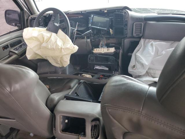 Photo 8 from auction – 2004 CHEVROLET SILVERADO with VIN 2GCEK13T841302075