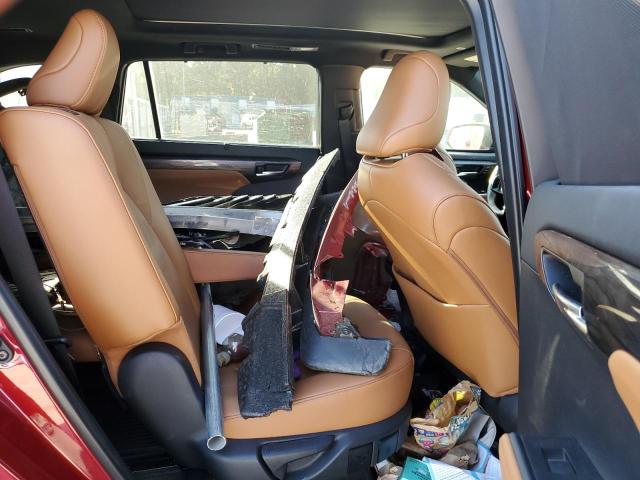 Photo 11 from auction – 2024 TOYOTA HIGHLANDER with VIN 5TDKDRBH0RS560325