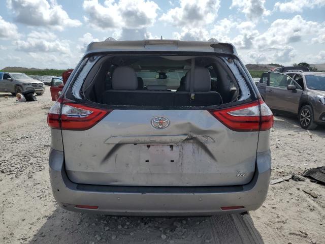 Photo 6 from auction – 2018 TOYOTA SIENNA XLE with VIN 5TDYZ3DC4JS942775