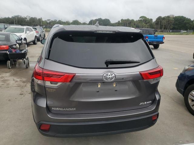Photo 6 from auction – 2017 TOYOTA HIGHLANDER with VIN 5TDJZRFH9HS478017